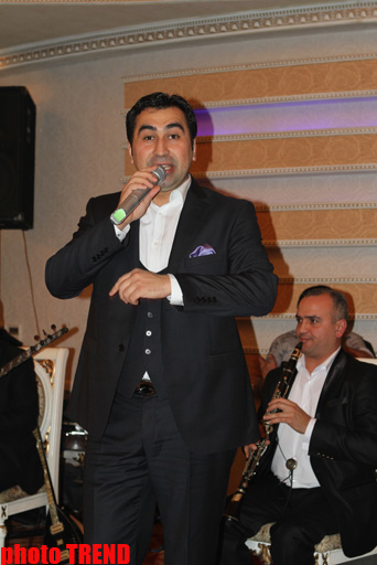 Emil Bədəlov ilin toyunu çaldırdı (FOTO)